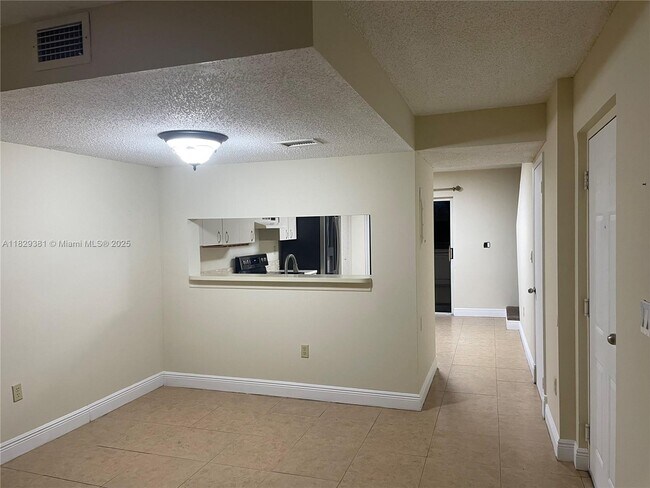 Building Photo - 14970 SW 82nd Ln