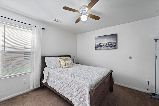 Building Photo - 18523 Windy Stone Dr