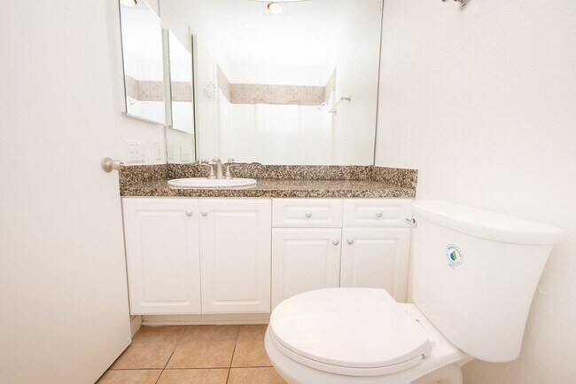 Building Photo - Move in Special: Spacious Downstairs Unit 3BR/2BA - 1/2 off FIRST Month Rent.