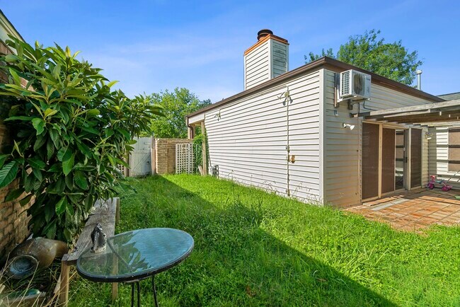 Building Photo - 7534 Quail Meadow Dr