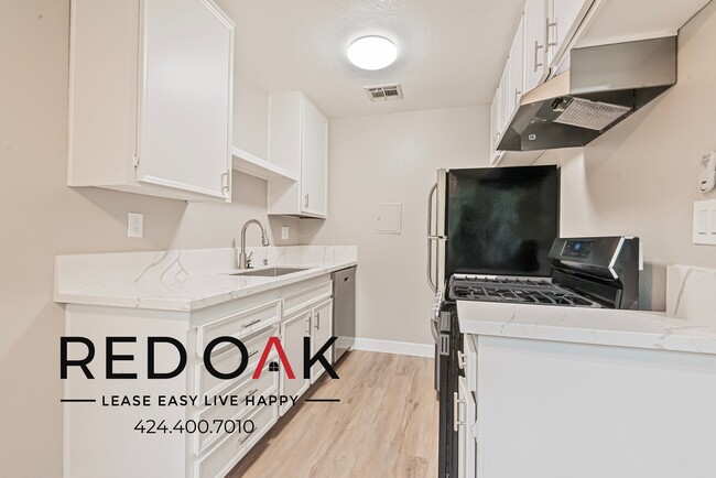 Building Photo - 15050 1/4 Moorpark Street-20