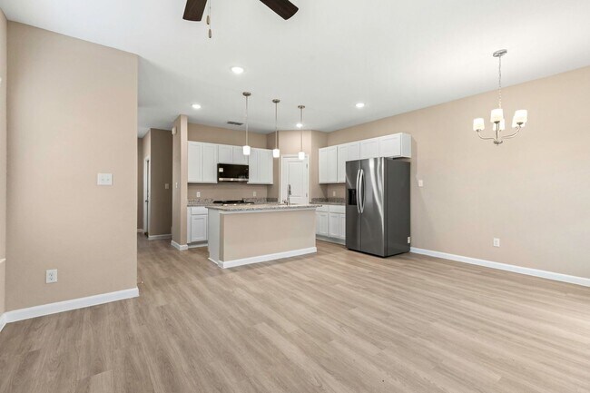 Building Photo - 10614 Kiana Way