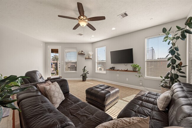 Building Photo - 4418 Brinton Saddle Ln