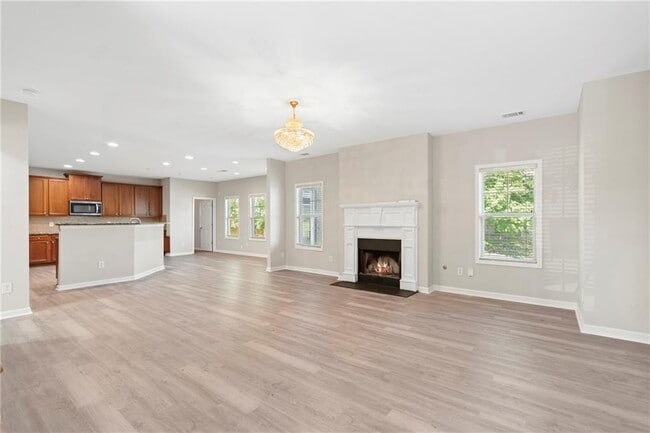 Building Photo - 4660 Lake Hill Trail