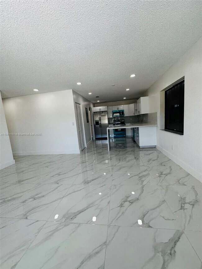 Building Photo - 30120 SW 152nd Ave