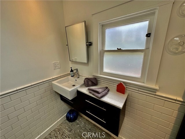 Building Photo - 563 Cress St