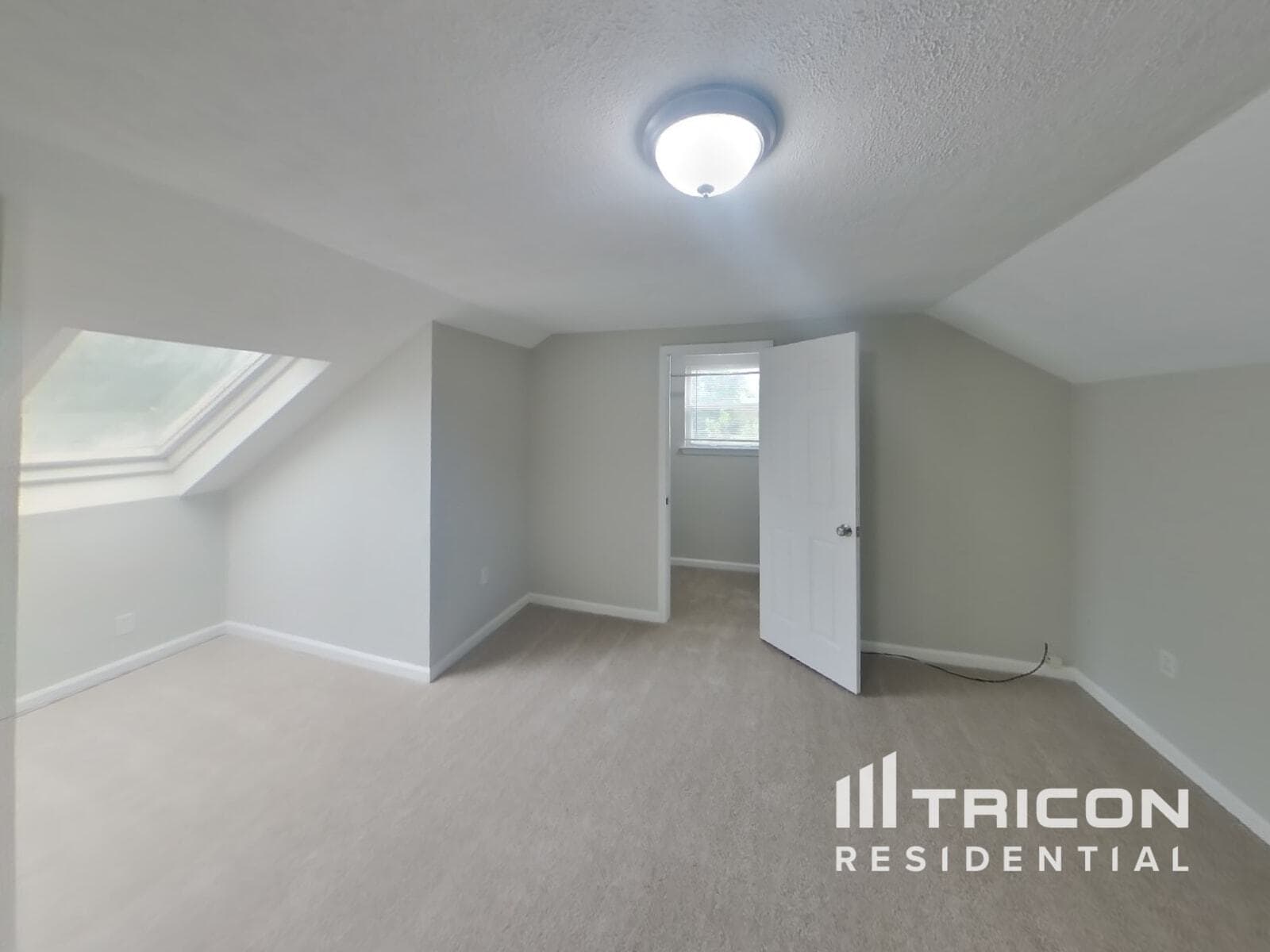 Building Photo - 1568 Hummingbird Ct