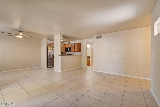 Building Photo - 9325 W Desert Inn Rd