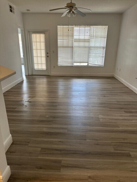 Building Photo - 5554 Metrowest Blvd