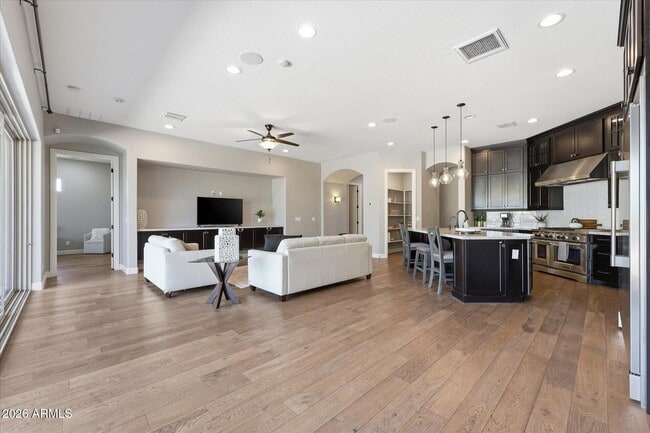Building Photo - 4254 E Valencia Dr