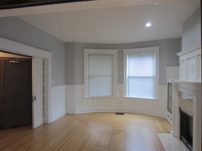 Building Photo - 203 S Braddock Ave