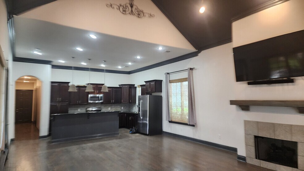 Building Photo - 510 Annaberg Dr