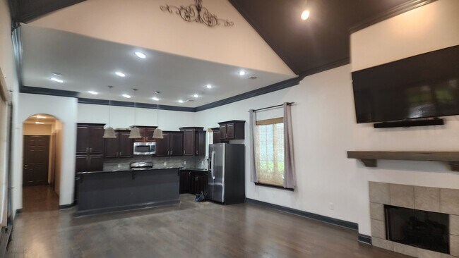 Building Photo - 510 Annaberg Dr
