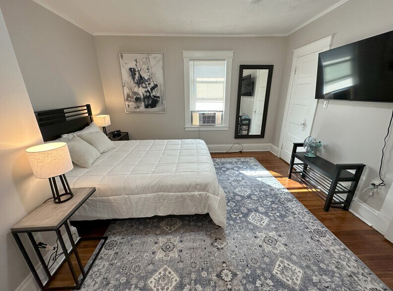 Building Photo - 664 Flatbush Ave