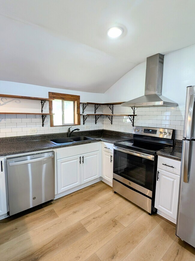 Building Photo - 520 48th St S