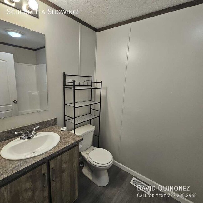 Building Photo - 5705 Heather View Ln