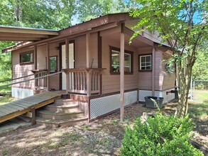 Building Photo - 2561 Pioneer Ln