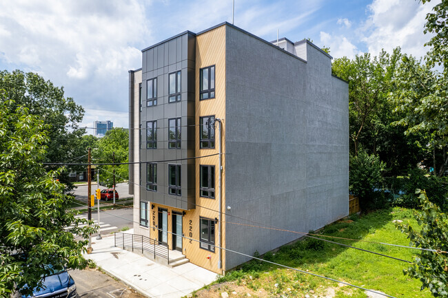 Building Photo - Temple I