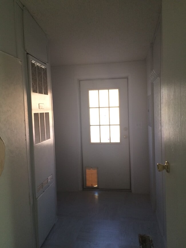 Building Photo - 1331 Ponderosa Ave NW