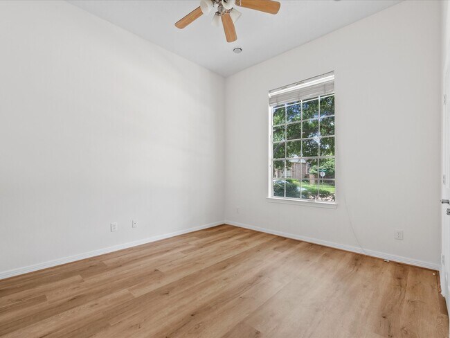 Building Photo - 1523 Orchard Park Dr