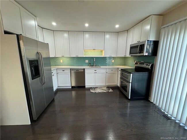 Building Photo - 41 Nash Pl