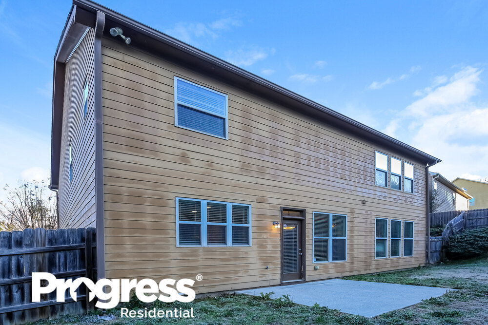 Building Photo - 1393 Sparkling Cove Dr