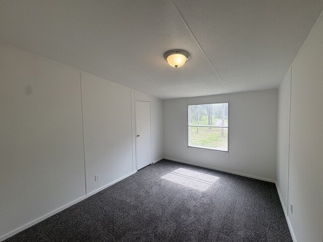 Building Photo - 3679 Rocky Glade Rd