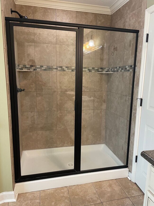 Building Photo - Check Out This 3BD/2B Home!!