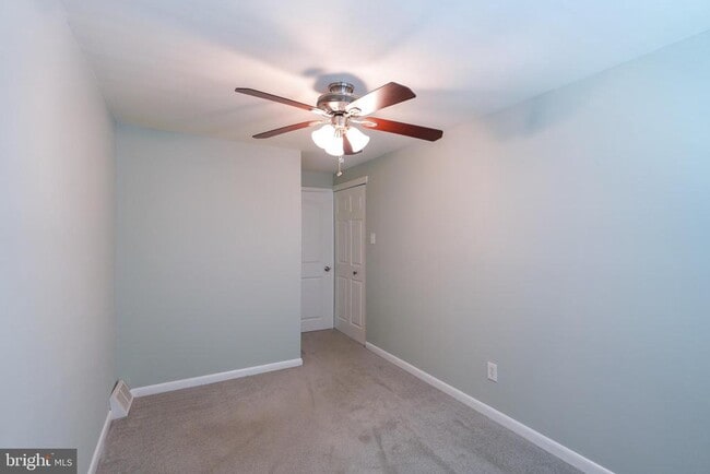 Building Photo - 3161 S Sydenham St