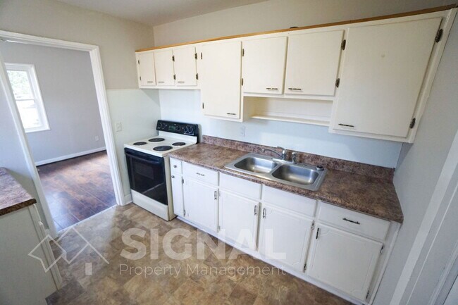 Building Photo - 540 Athens Ct