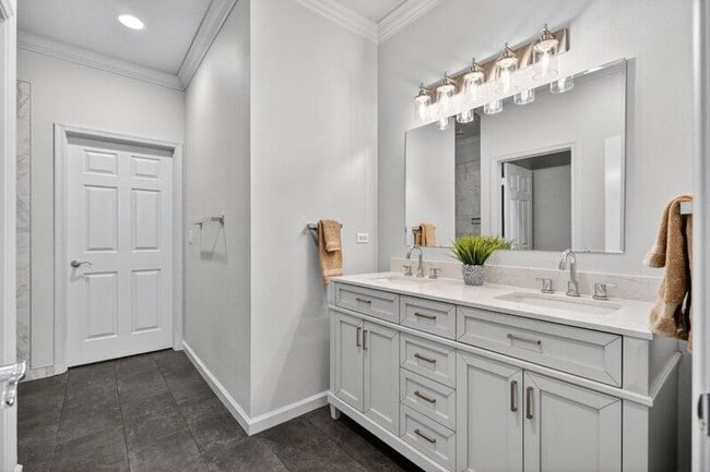 Building Photo - 150 Cat Rock Ln