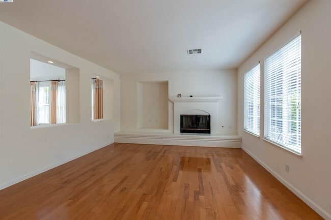 Building Photo - 1260 Ustilago Dr