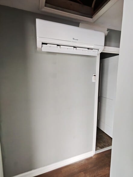 Building Photo - 761 Norway Ave