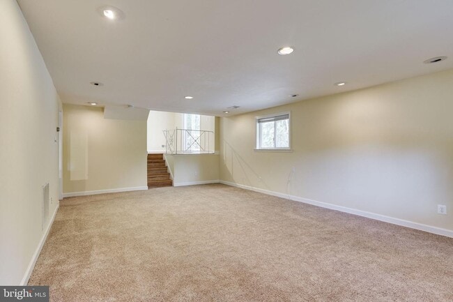 Building Photo - 6500 Wilson Ln