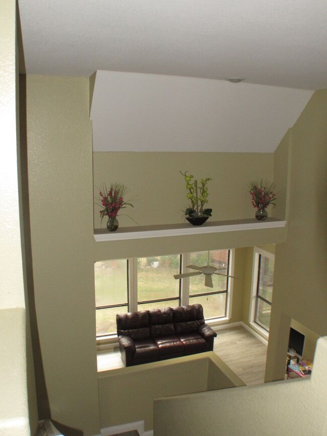 Building Photo - Great Irving Location!