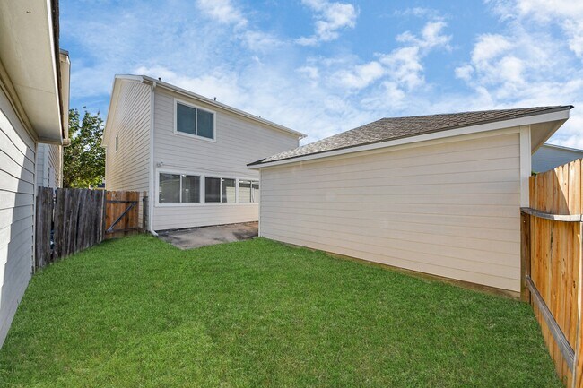 Building Photo - 20623 Patriot Park Ln