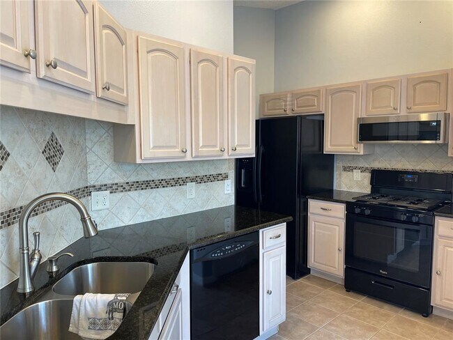 Building Photo - 386 Cello St