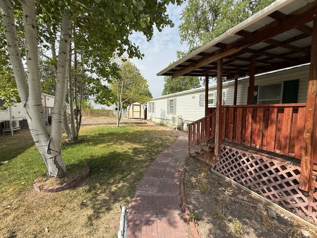 Building Photo - 2 Bedroom 1 Bath House With Covered Patio,...