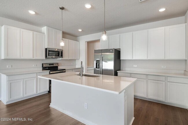 Building Photo - 1354 High Falls Dr