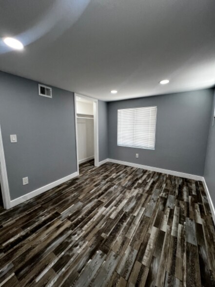 Building Photo - 2806 W Melvin St