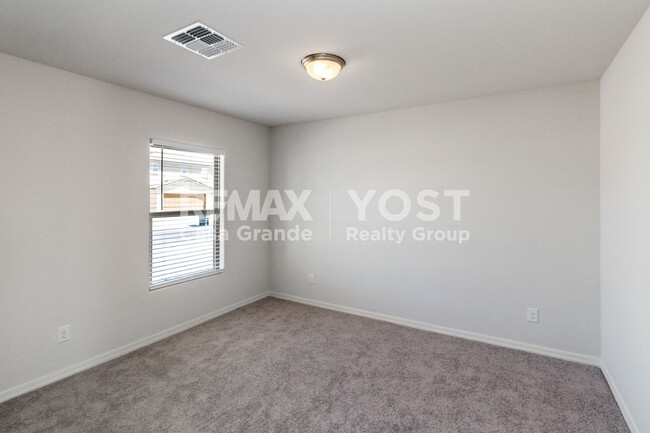 Building Photo - Spacious Two-Story Home with Den & Private Backyard