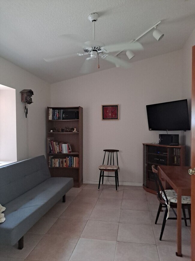 Building Photo - BEACHSIDE NSB FURNISHED RENTAL AVAILABLE MONTHLY!