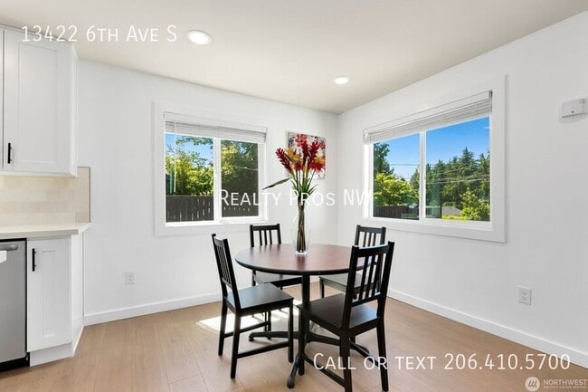 Building Photo - 13422 6th Ave S