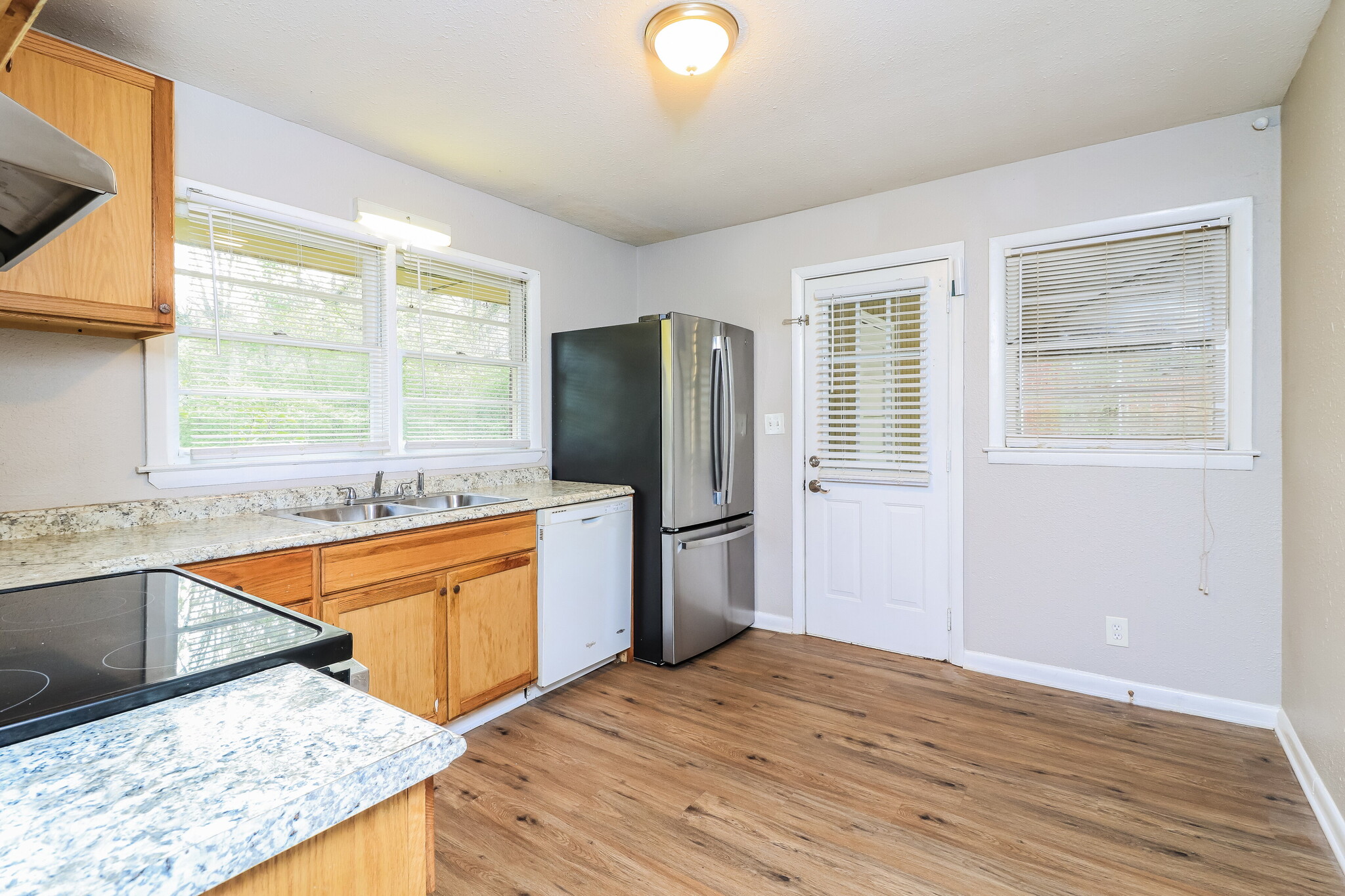 Building Photo - 2937 Thompson Cir