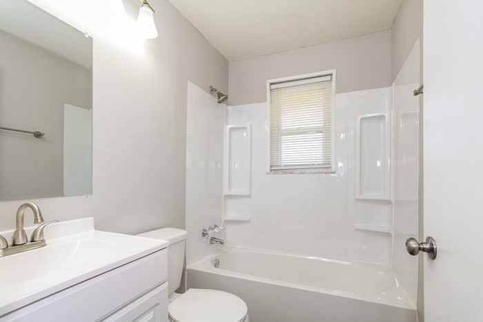 Building Photo - 864 Tivoli Ln