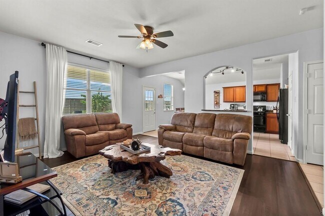 Building Photo - 16123 Duck Tail Ln