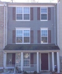 Building Photo - Move In Special- 1/2 month off first full month with move in by 4/1/2026 Pet Friendly- Now Availa...