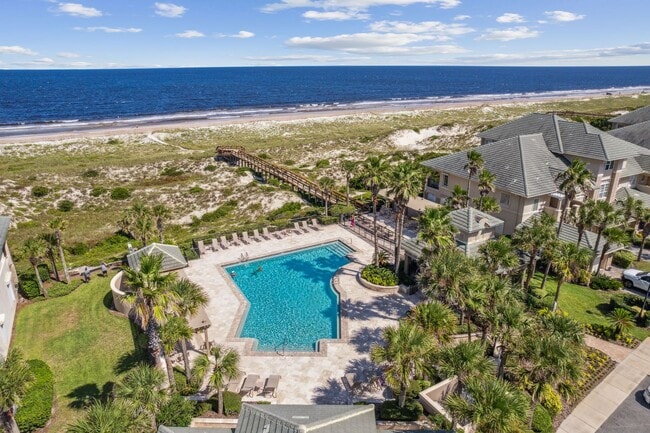 Building Photo - Ocean Village, 3 bed, 2 bath, FULLY furnished home! Walk to the Beach!