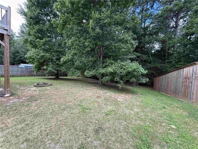 Building Photo - 3683 White Pine Rd