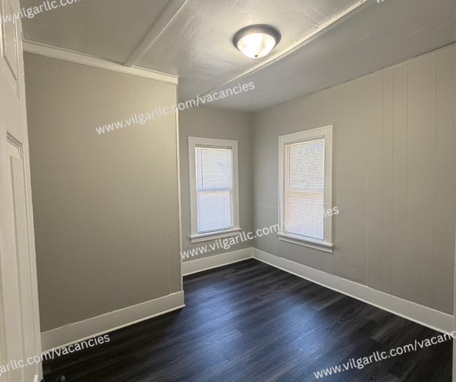 Building Photo - Newly Renovated 3 - Bedrooms • 1-Bathroom Home